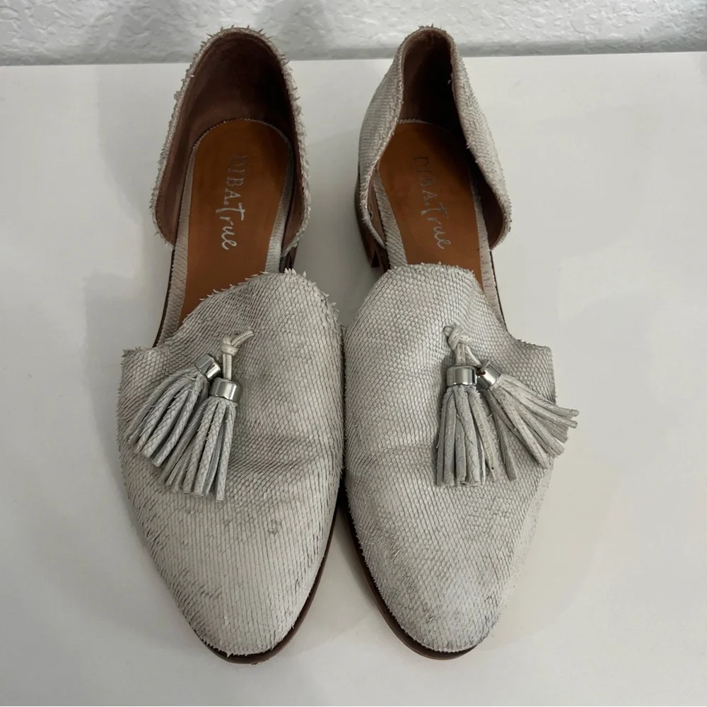 Diba True Neat Freak Women’s Tassel Loafers Size 7.5M Beige Leather Upper - Picture 1 of 8